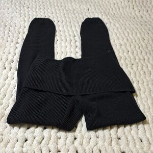 Lululemon size 4 leggings with an over skirt.